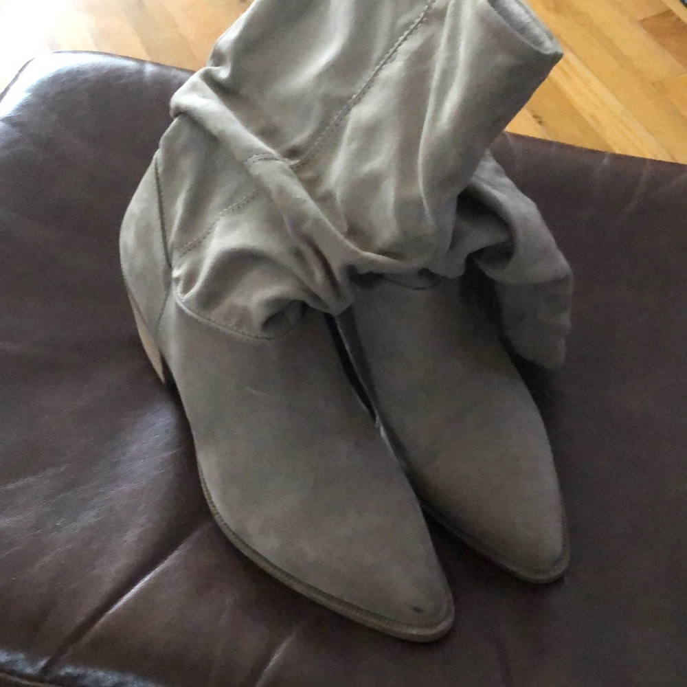Women’s boots with heel